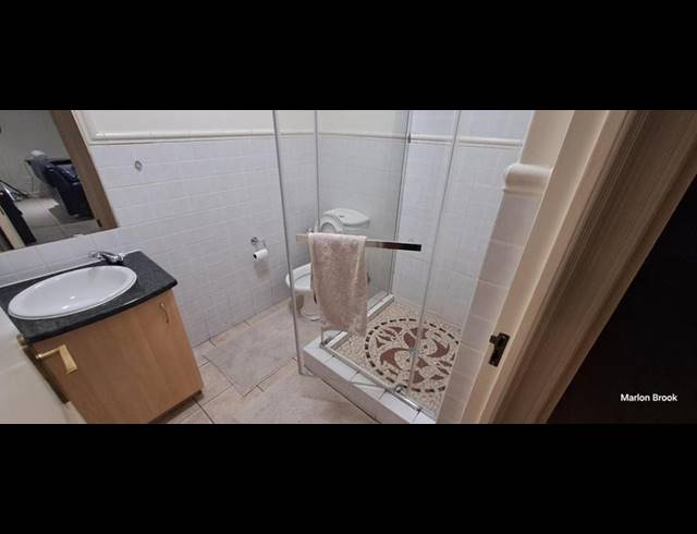 2 BEDROOM PROPERTY TO RENT IN MELROSE